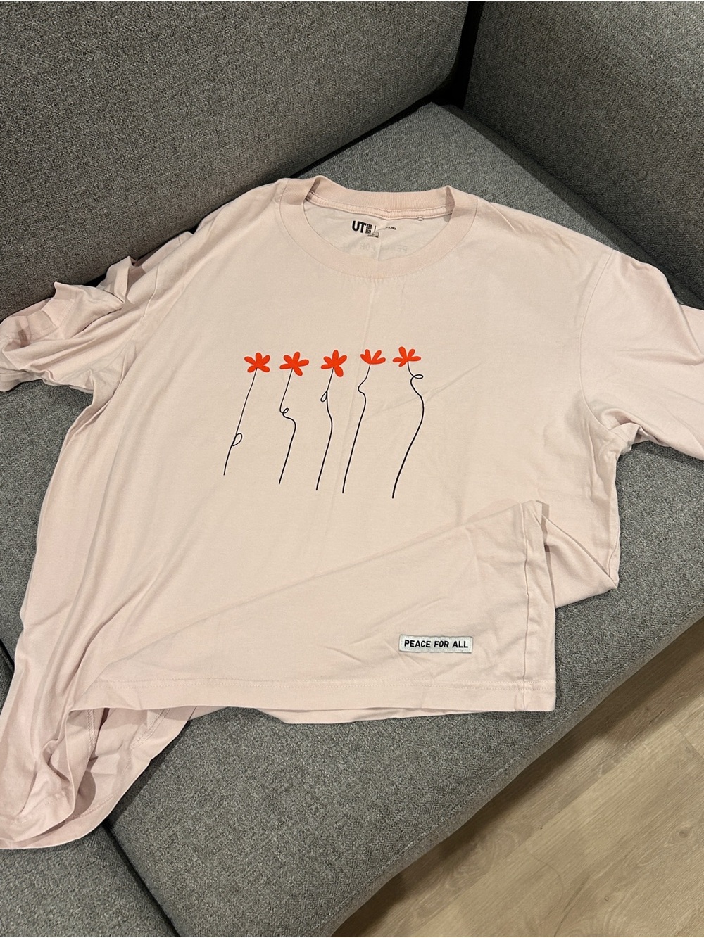 Uniqlo Hana Tajima Tee